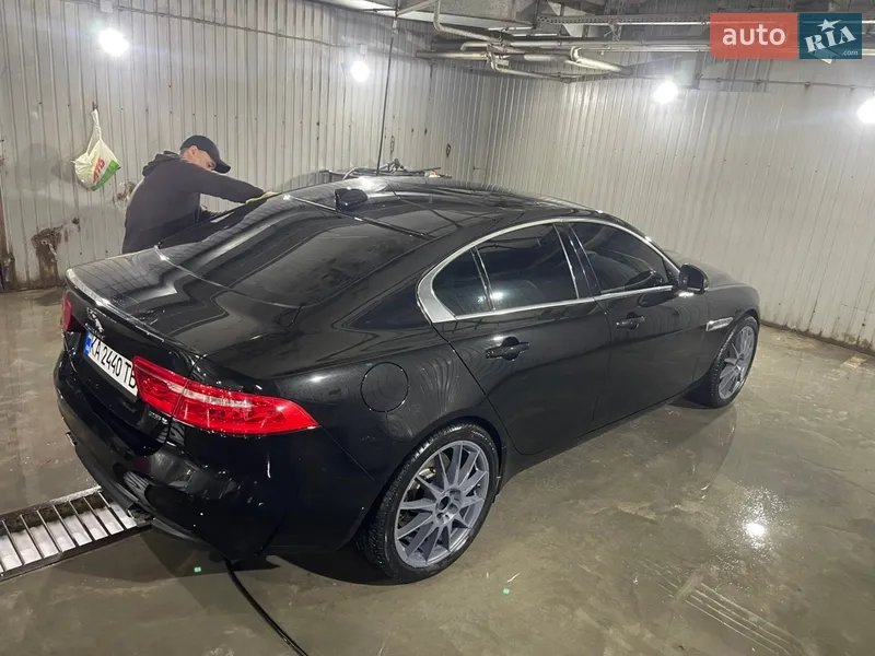 Jaguar XE 2016
