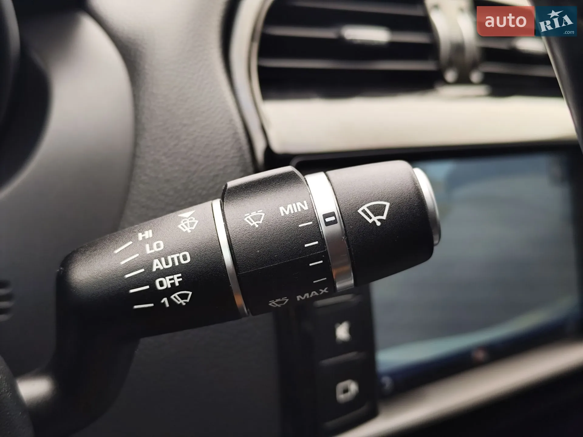 2016 Jaguar XE - мініатюра 24