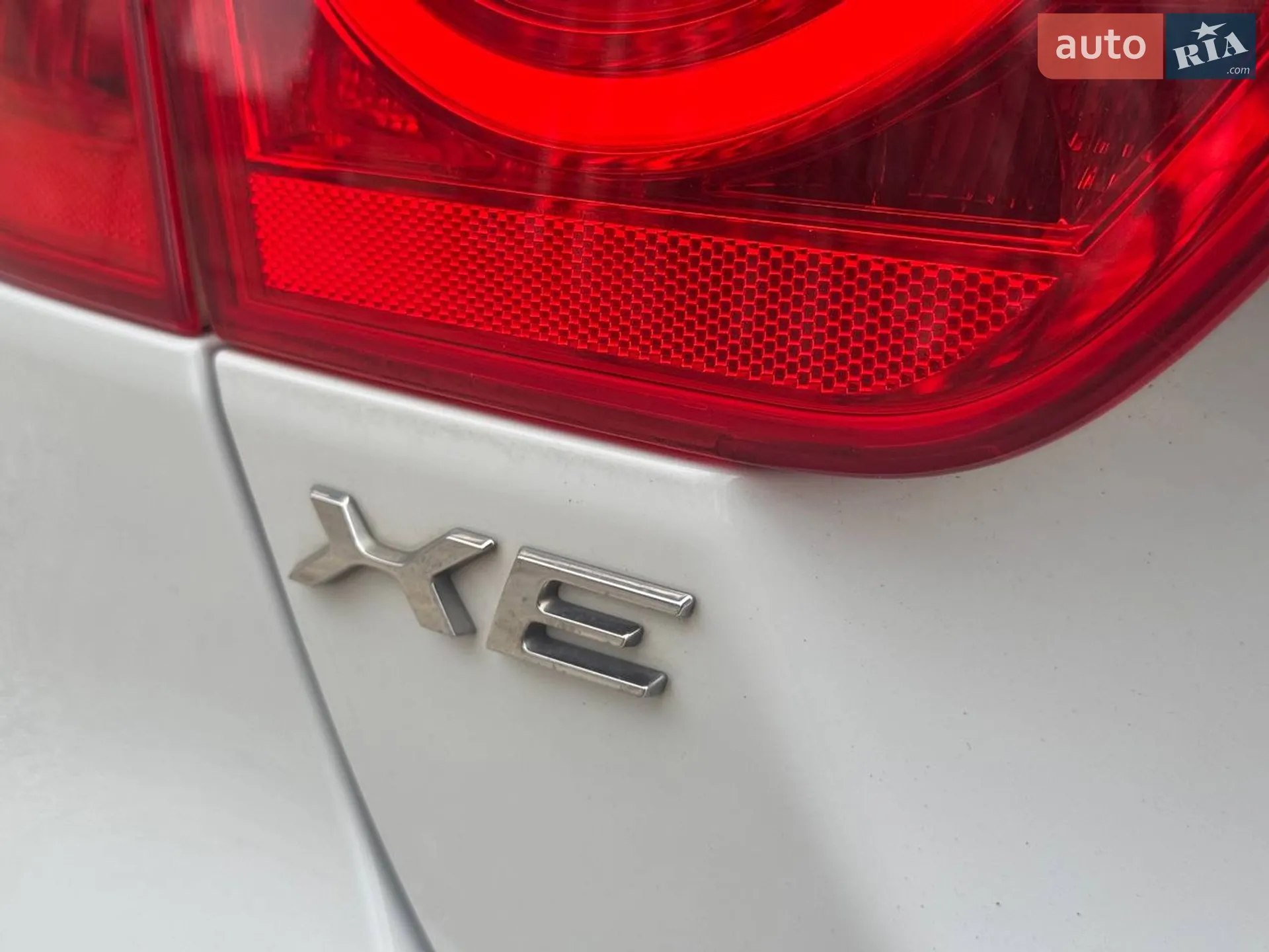 2015 Jaguar XE - мініатюра 20