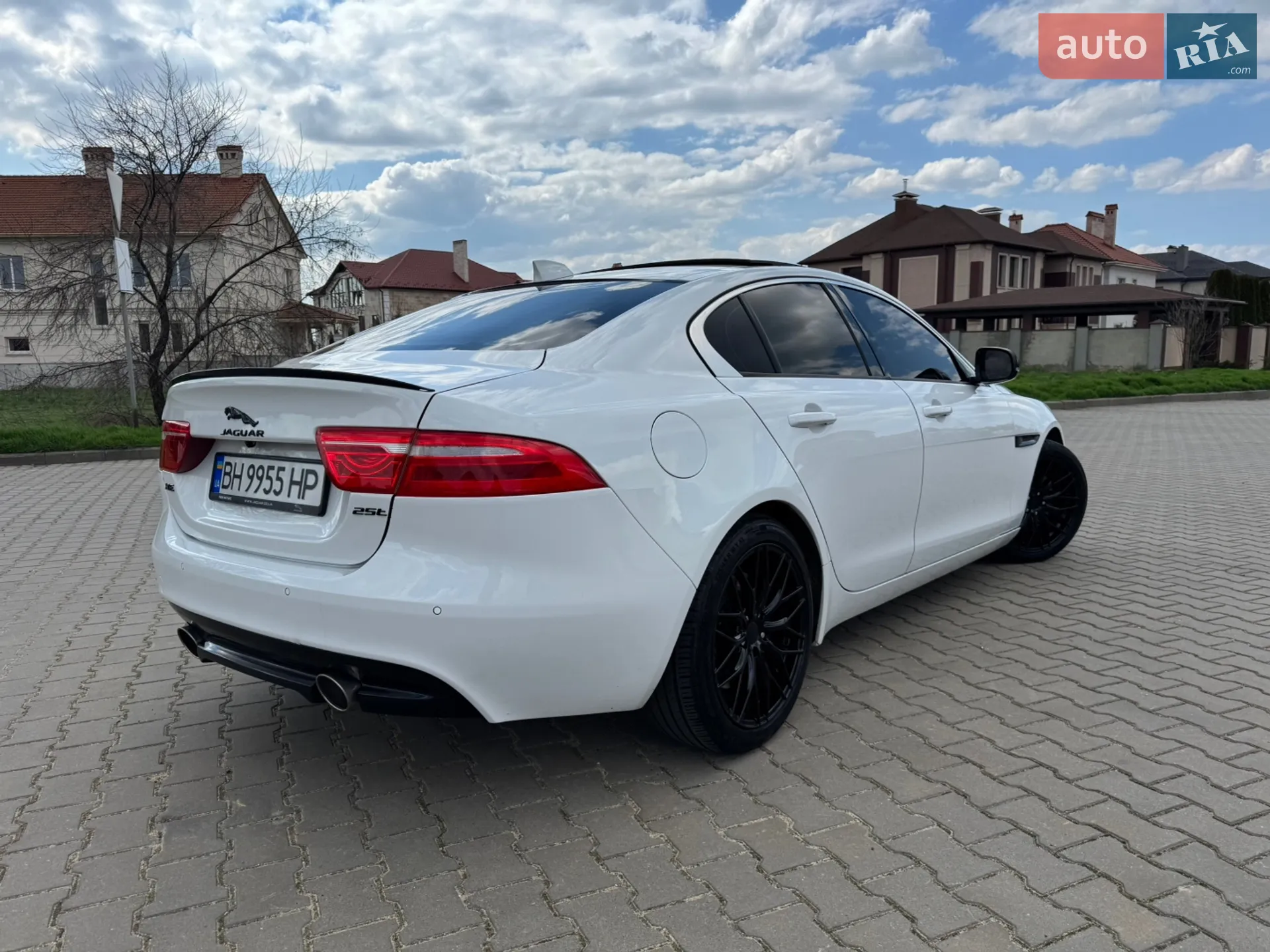 2018 Jaguar XE - мініатюра 7