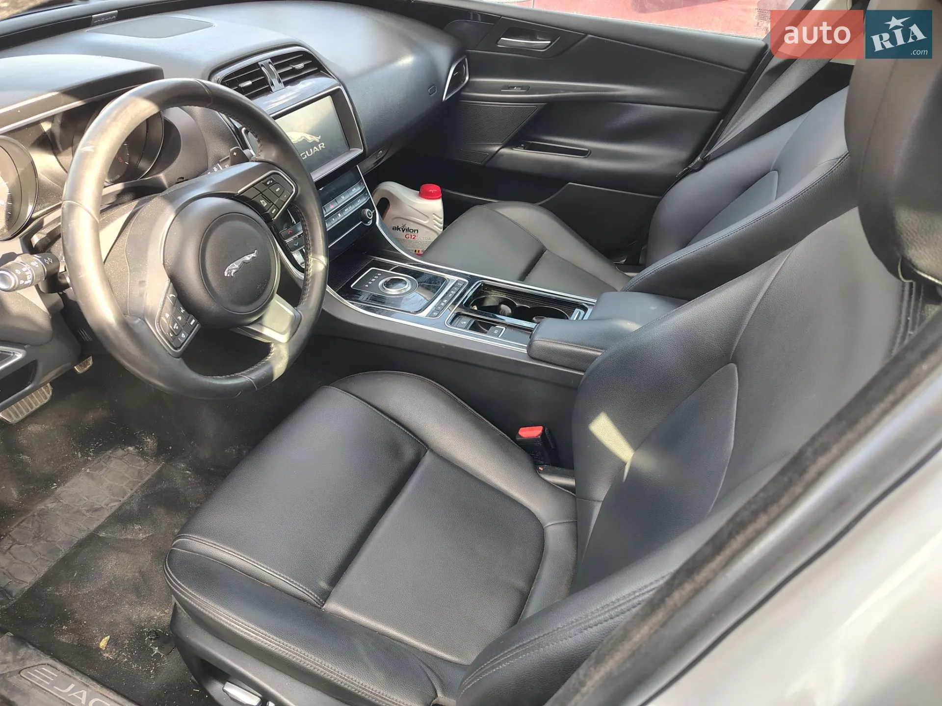 2019 Jaguar XE - мініатюра 10
