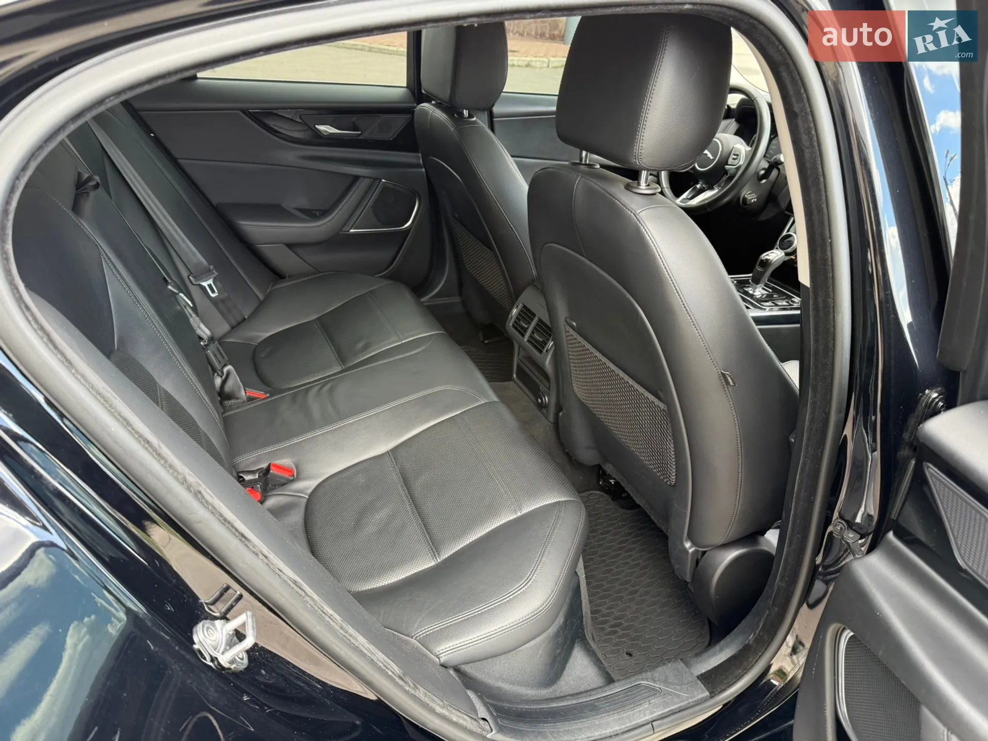 2020 Jaguar XE - мініатюра 15