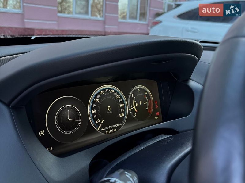 Седан Jaguar XE 2017 в Одесі