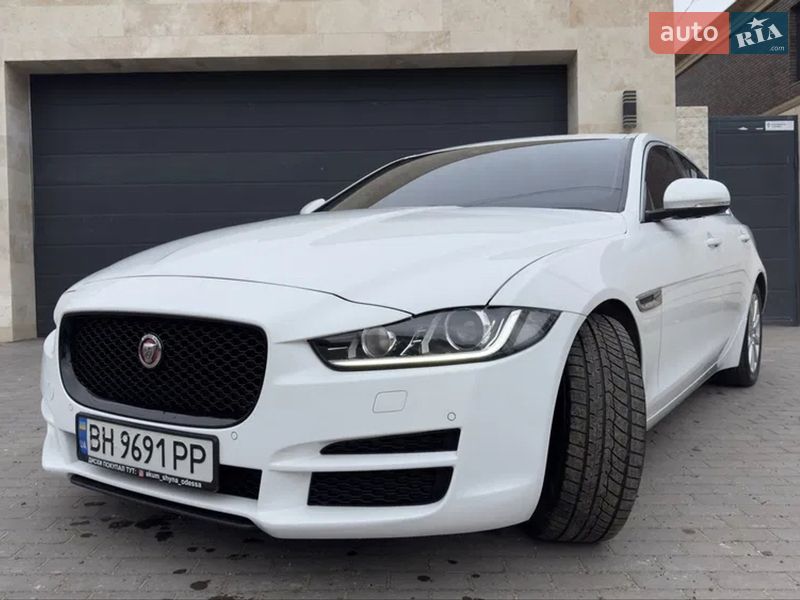 Jaguar XE 2015
