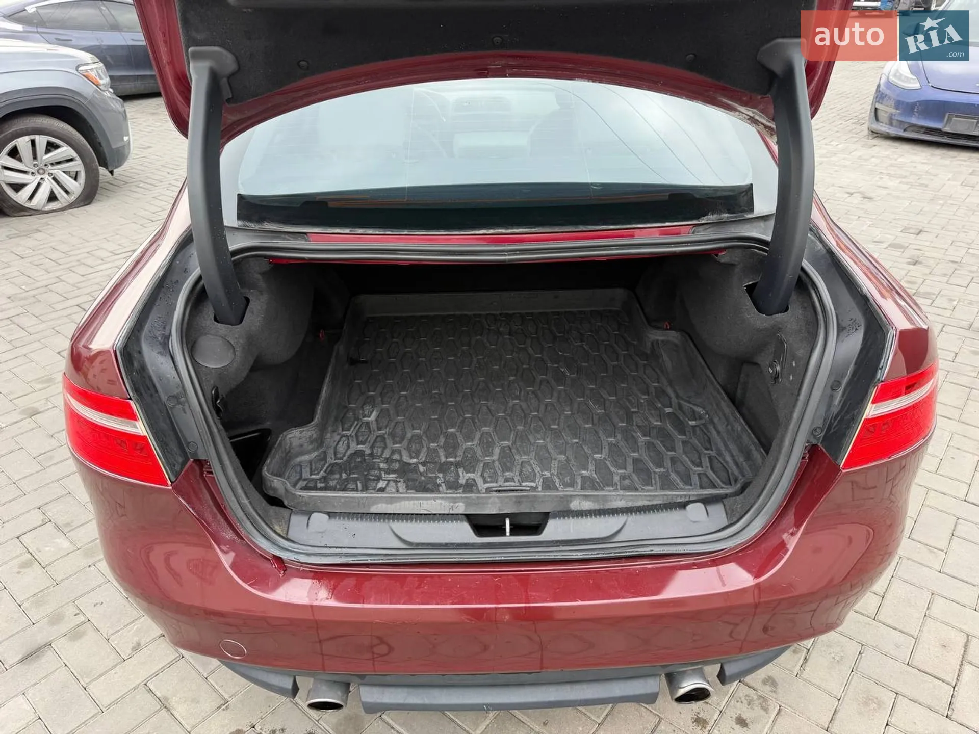 2016 Jaguar XE - мініатюра 7