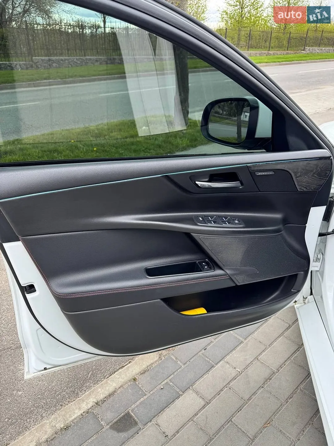 2015 Jaguar XE - мініатюра 22