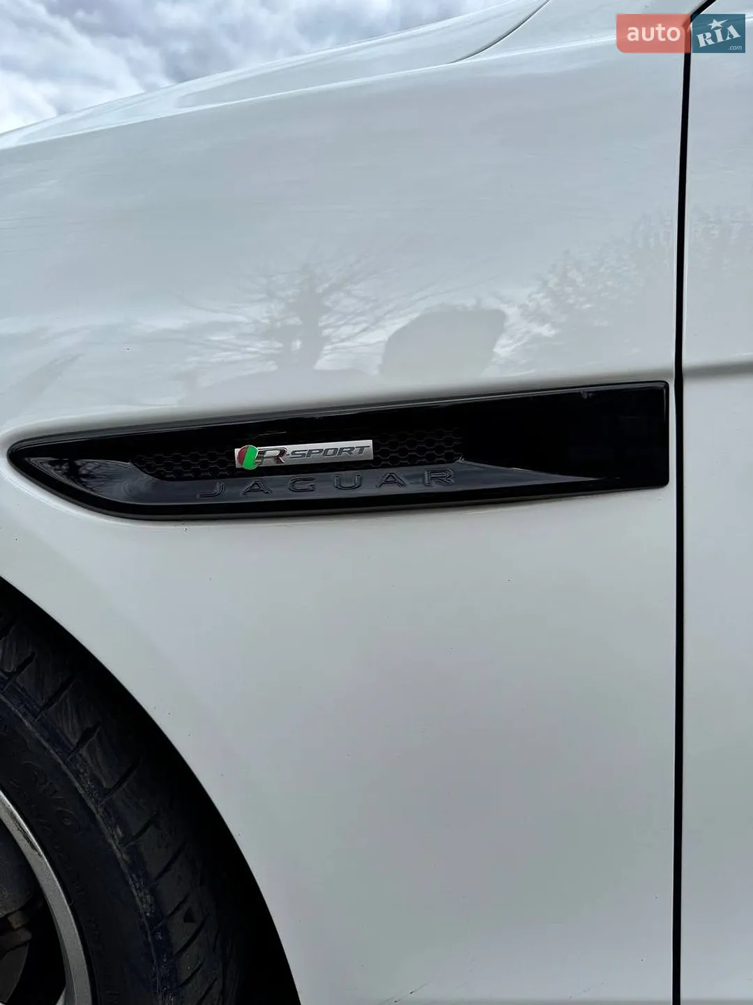 2015 Jaguar XE - мініатюра 29
