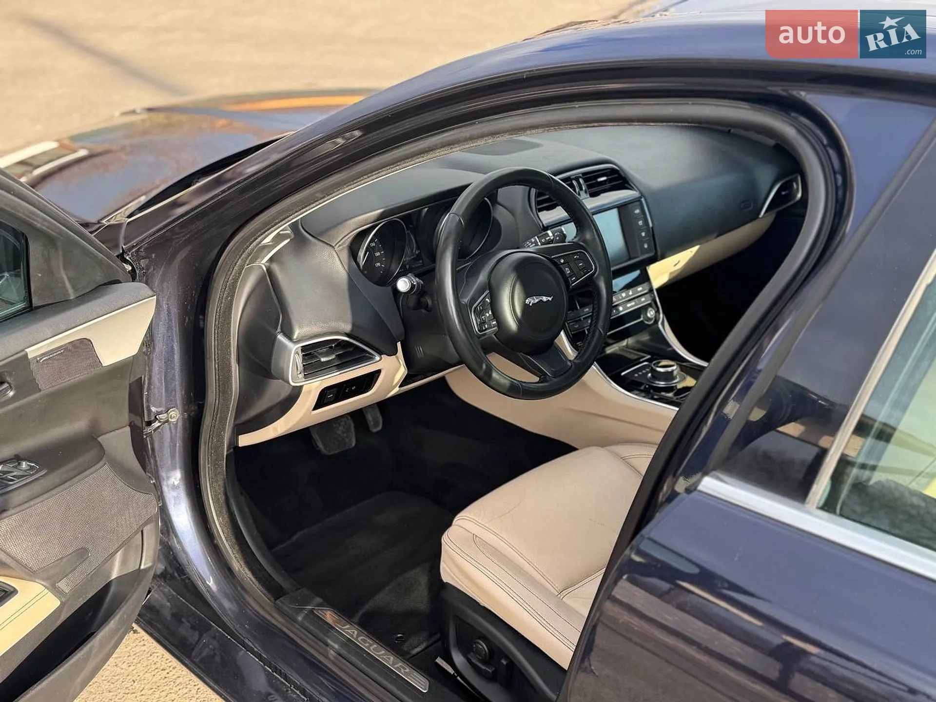 2016 Jaguar XE - мініатюра 25