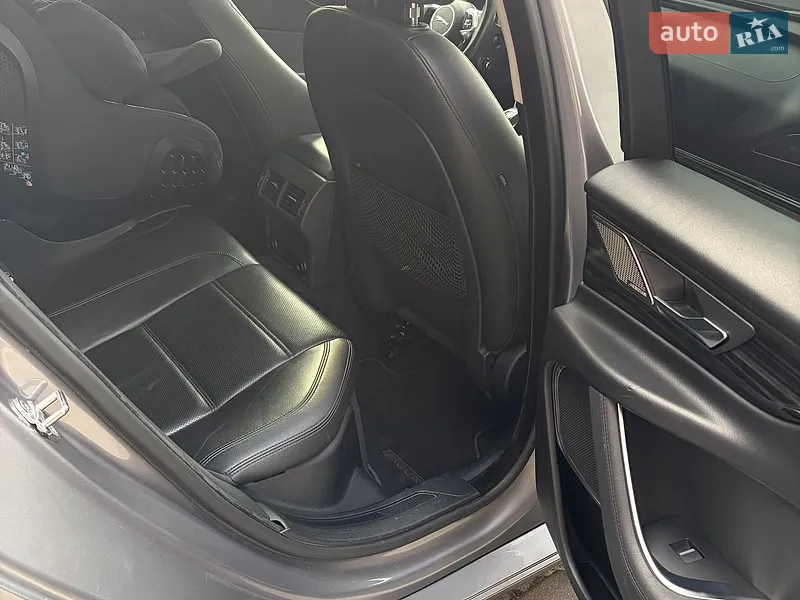 Jaguar XE 2019 VIN SAJAE4FX8LCP56665 фото оголошення 17 з 80
