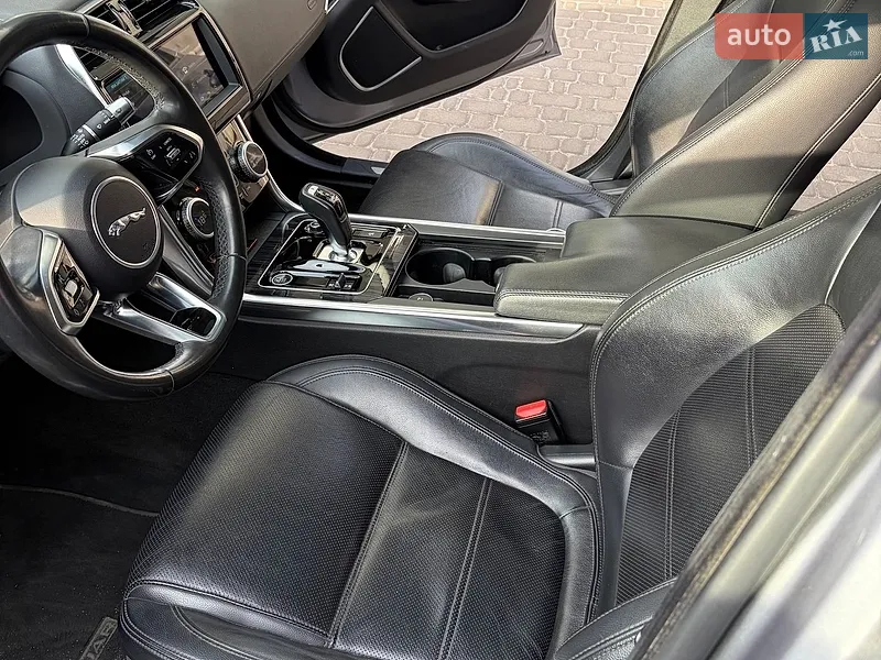 Jaguar XE 2019 VIN SAJAE4FX8LCP56665 фото оголошення 31 з 80