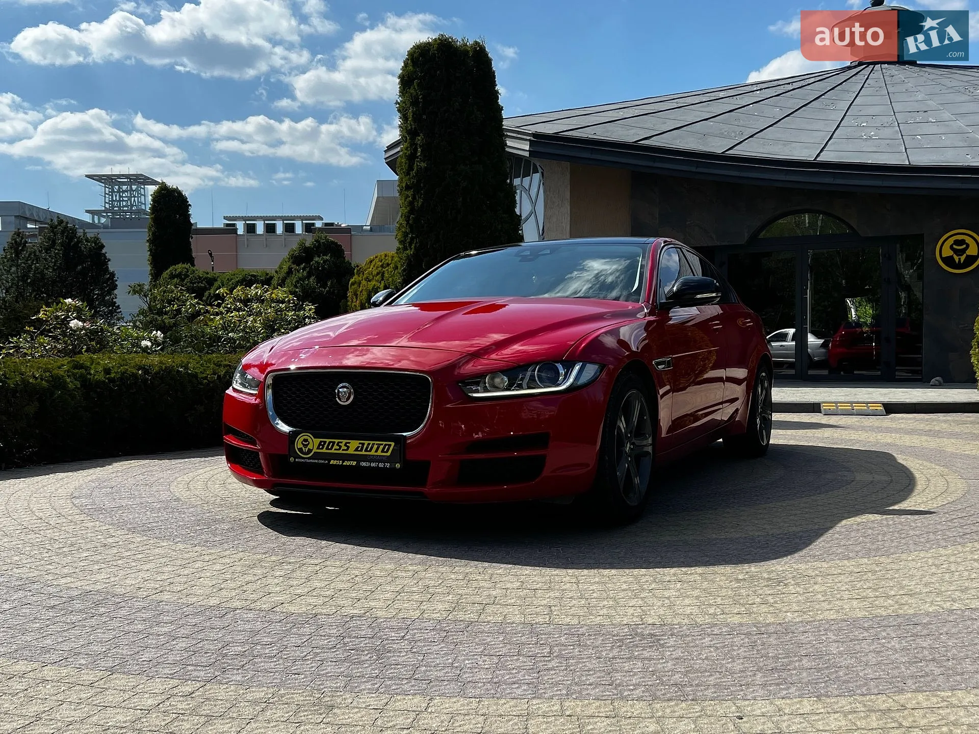 2018 Jaguar XE - мініатюра 4