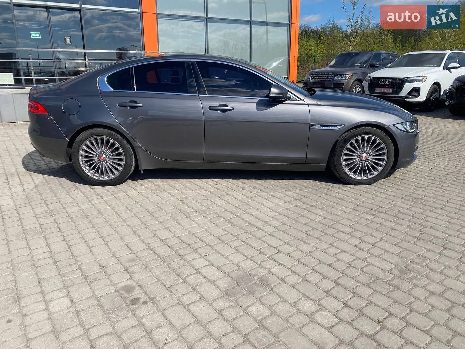 2015 Jaguar XE - мініатюра 8