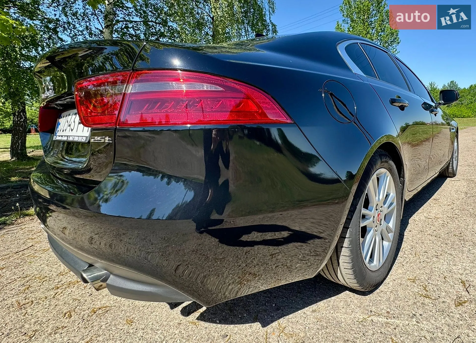 2016 Jaguar XE - мініатюра 5