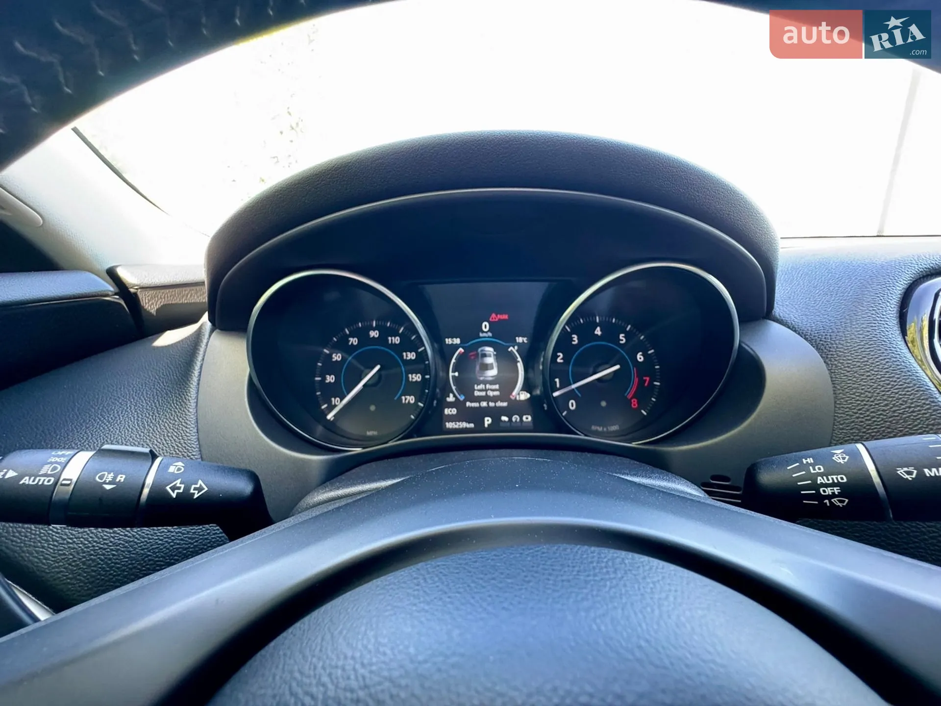 2016 Jaguar XE - мініатюра 39