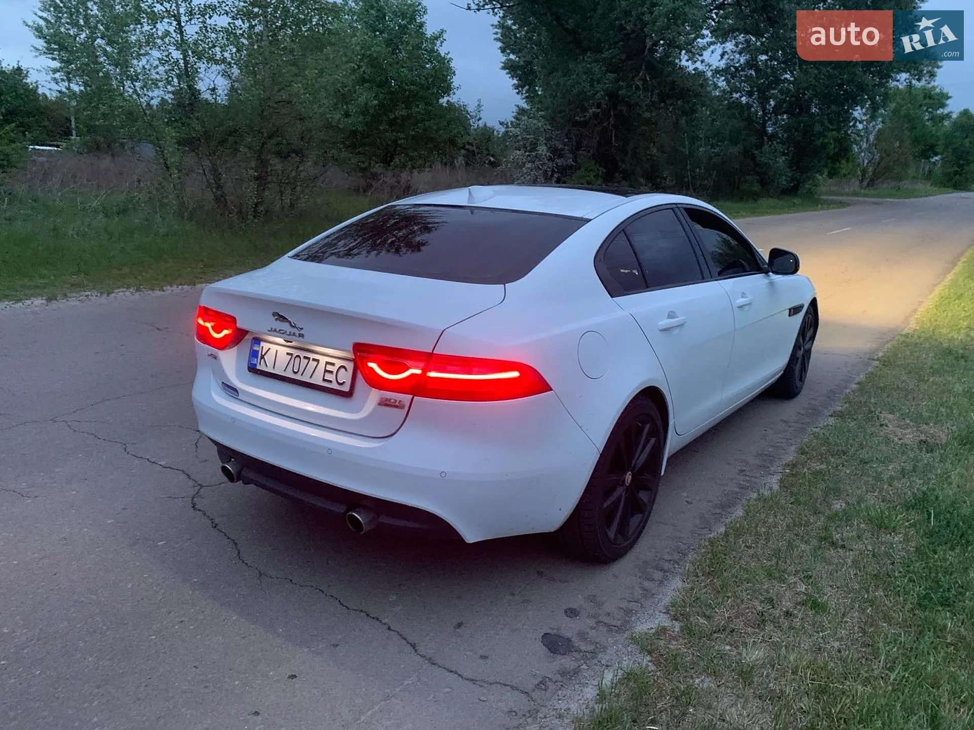 2019 Jaguar XE - мініатюра 6