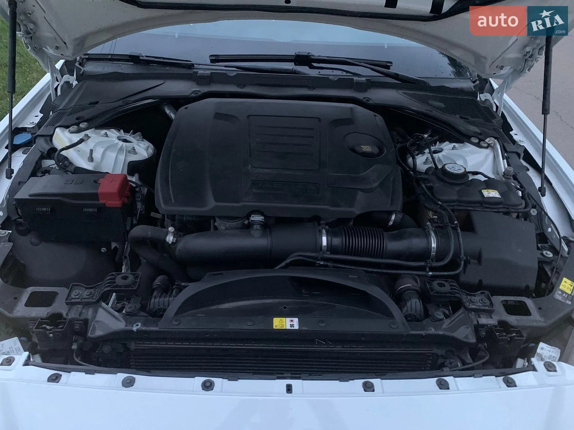 2019 Jaguar XE - мініатюра 15