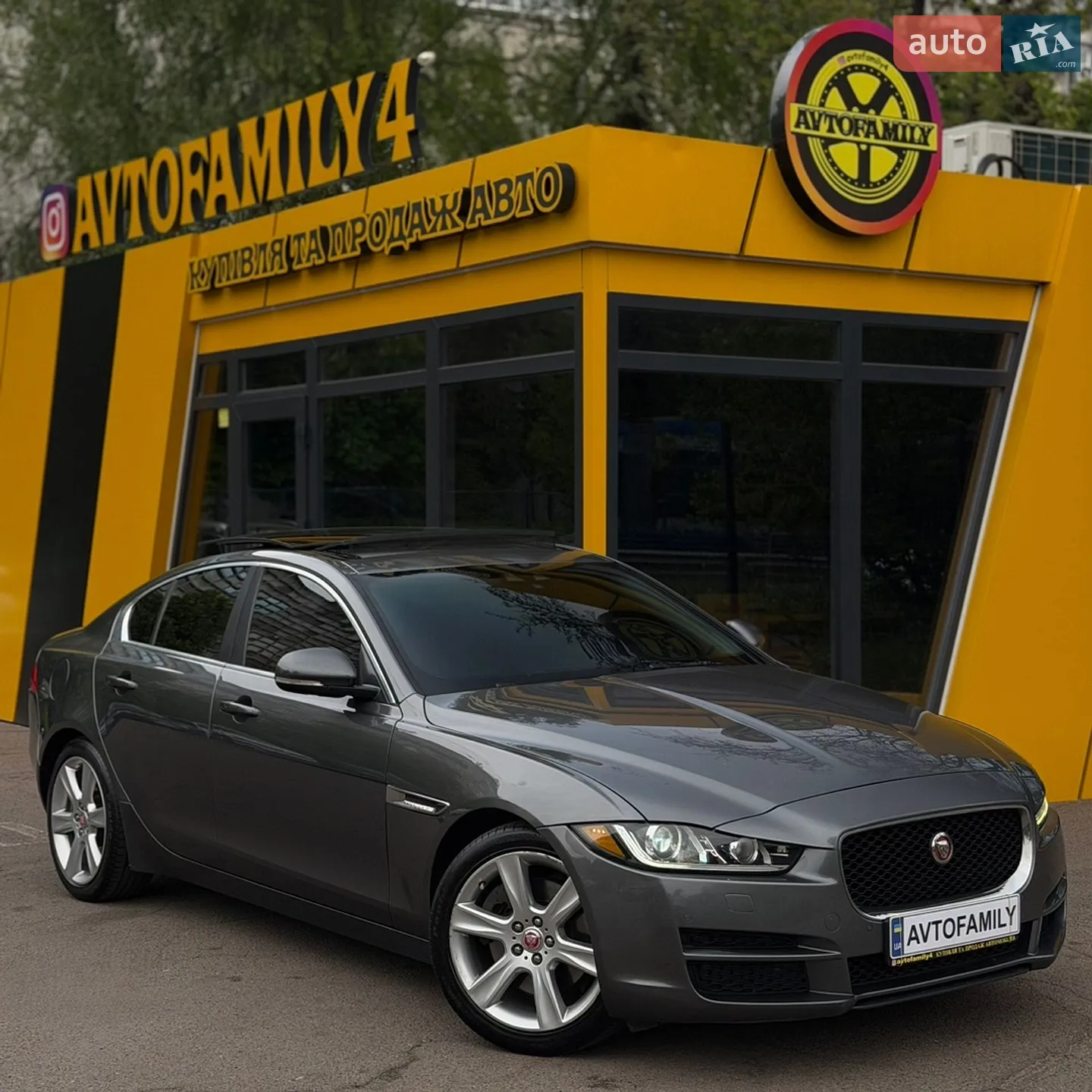 2016 Jaguar XE - мініатюра 4