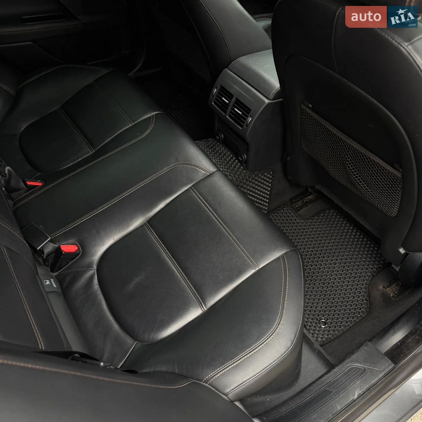 2016 Jaguar XE - мініатюра 19