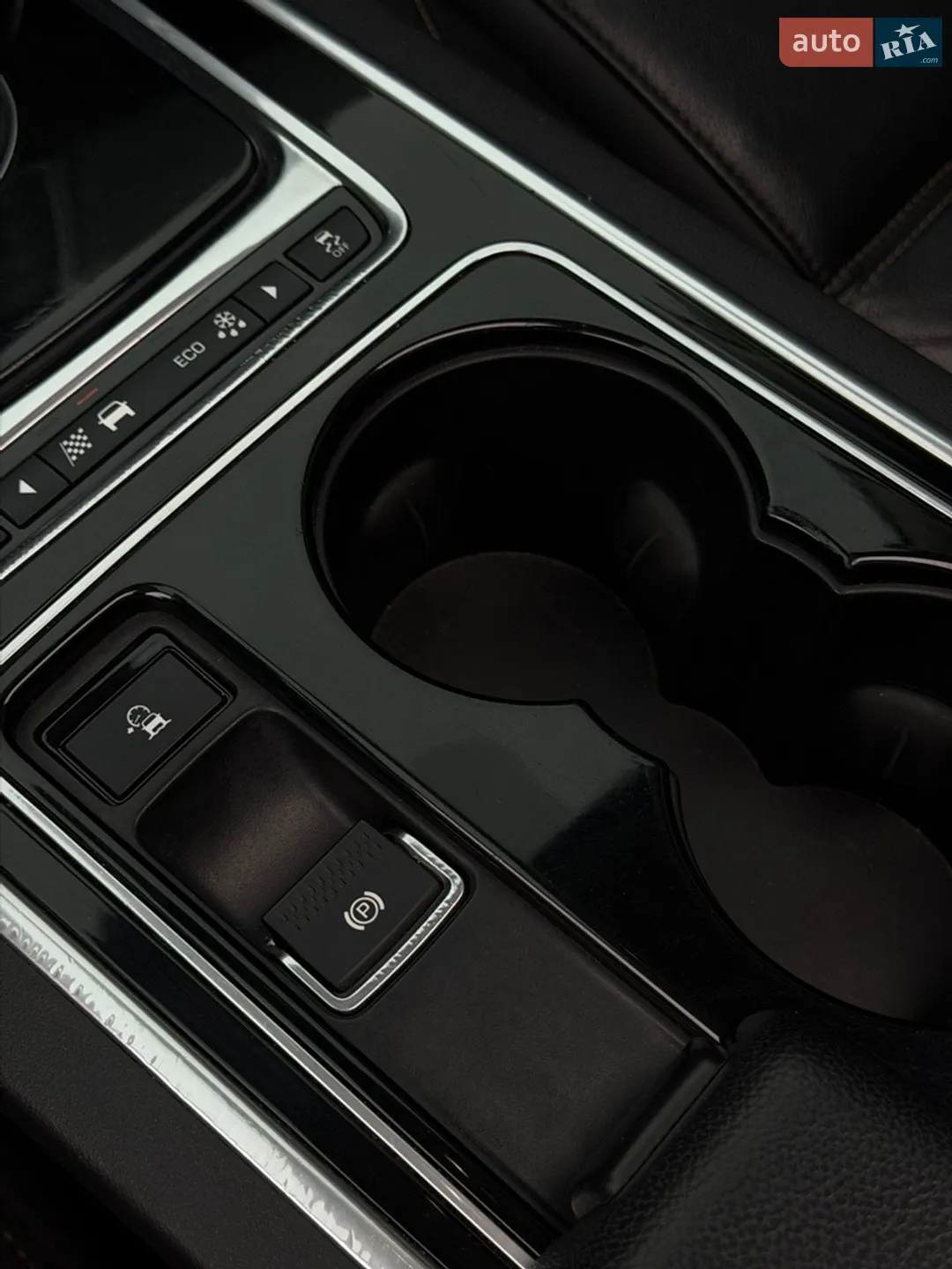 2016 Jaguar XE - мініатюра 34