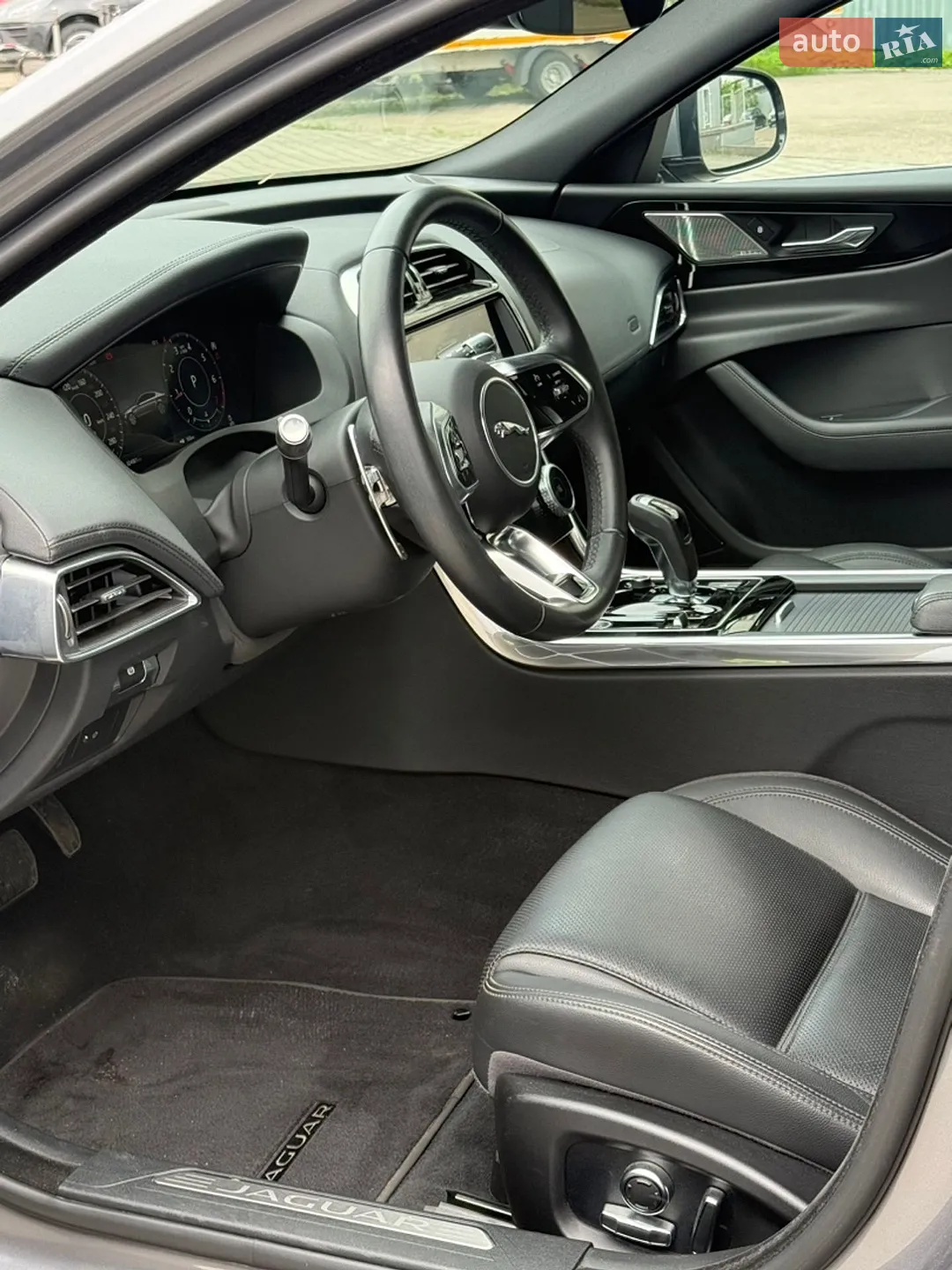 2020 Jaguar XE - мініатюра 15