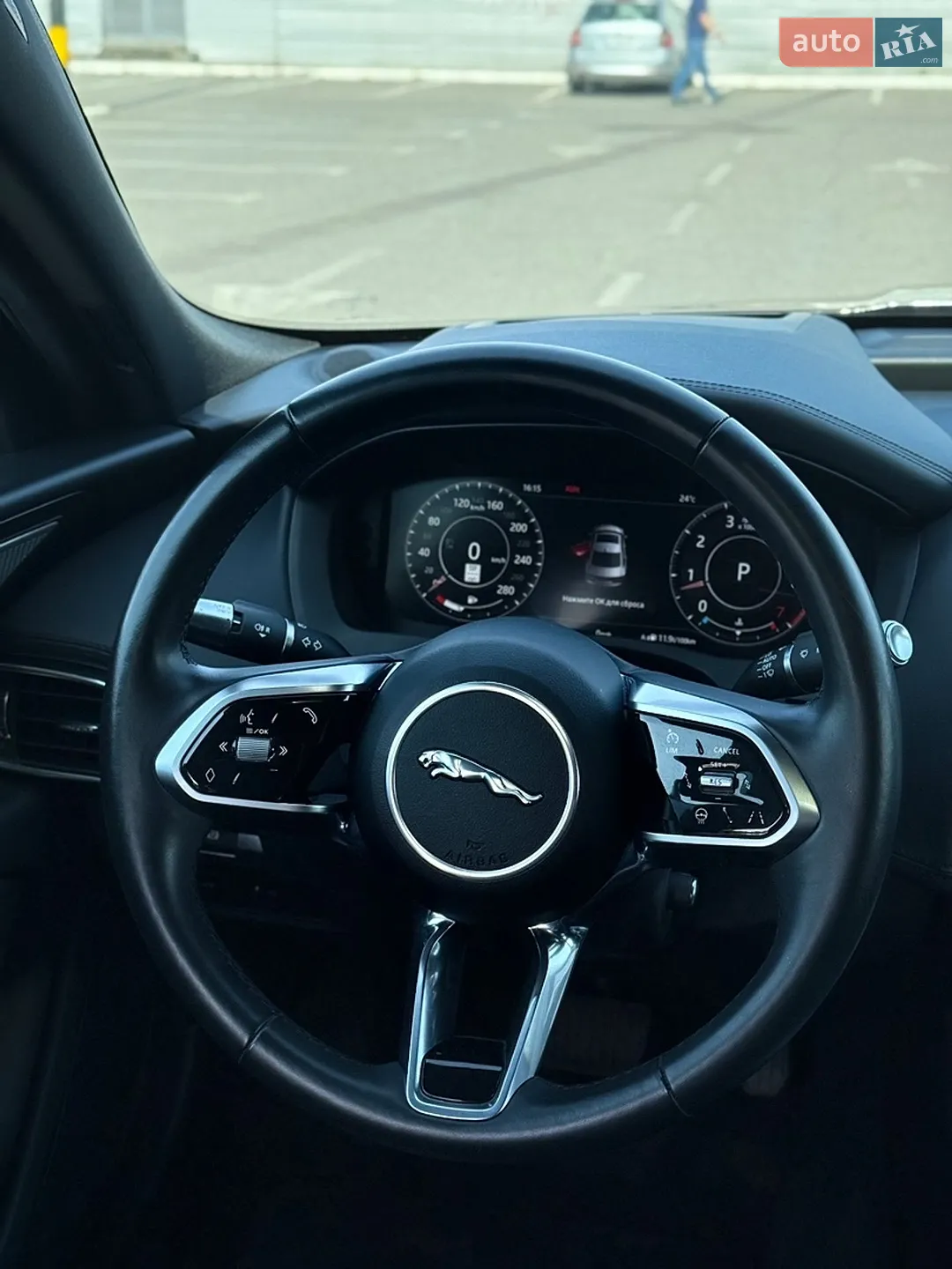 2019 Jaguar XE - мініатюра 10