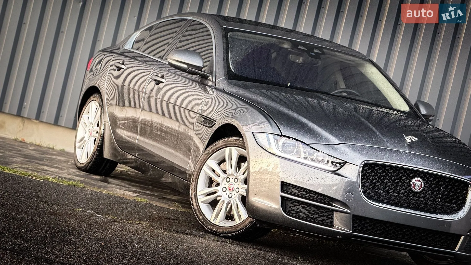 2018 Jaguar XE - мініатюра 4
