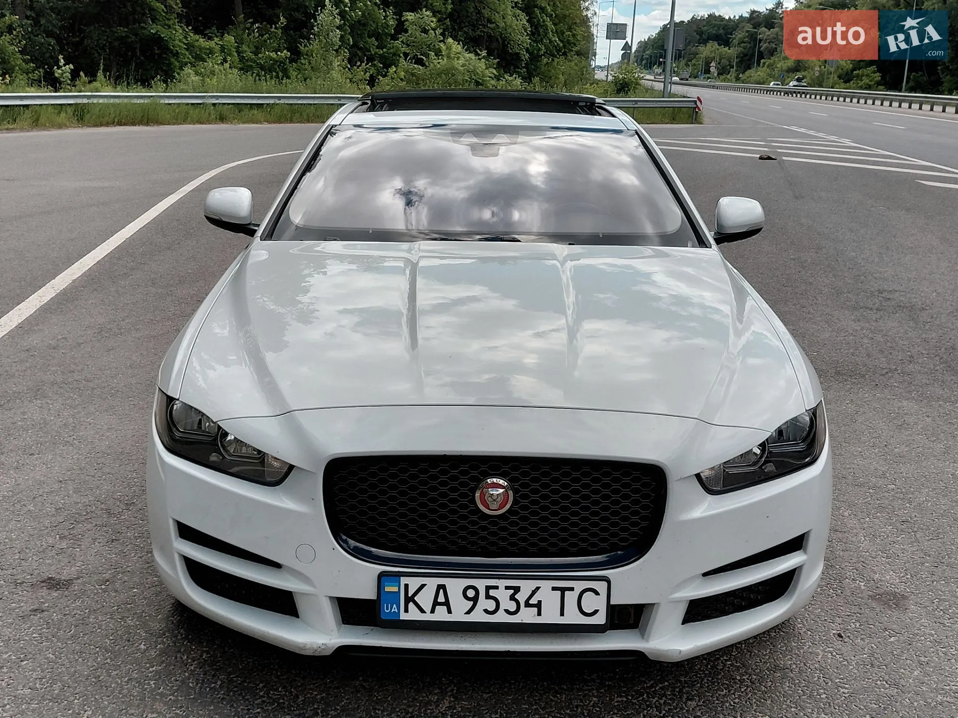 2017 Jaguar XE - мініатюра 8
