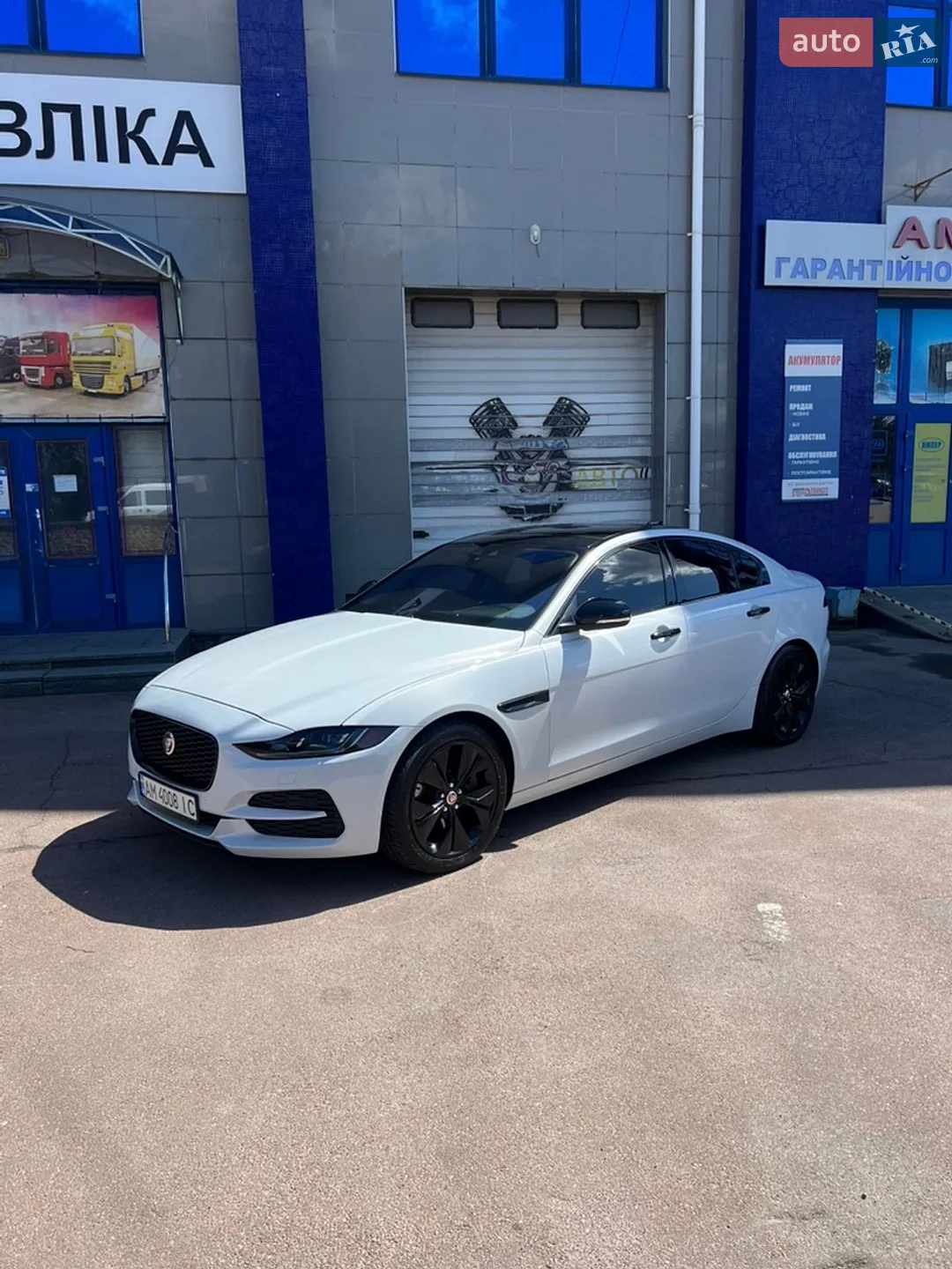 2019 Jaguar XE - мініатюра 30
