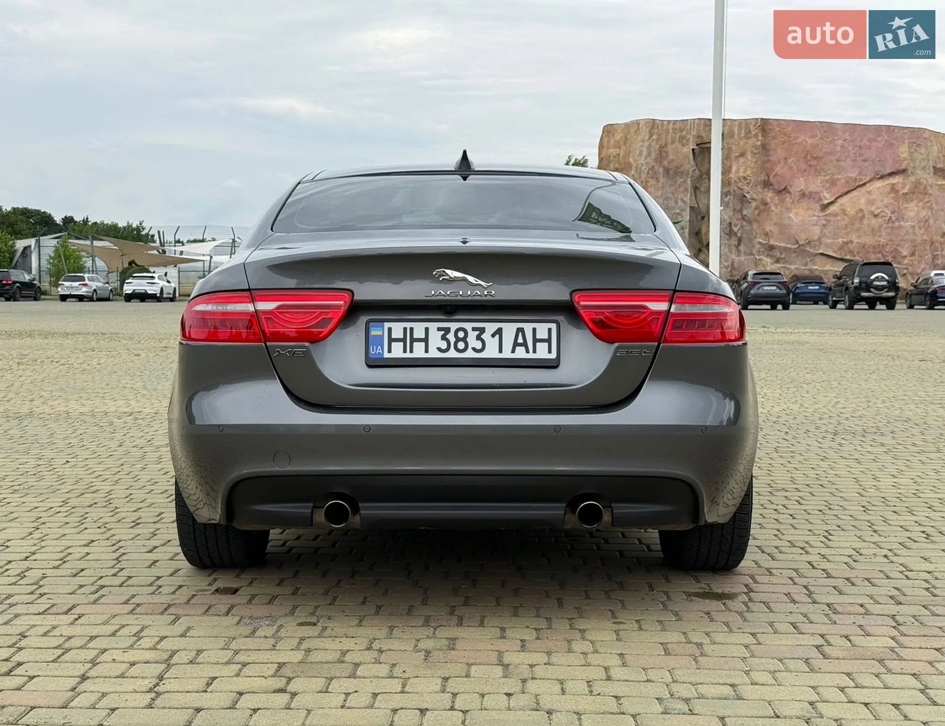 2016 Jaguar XE - мініатюра 6