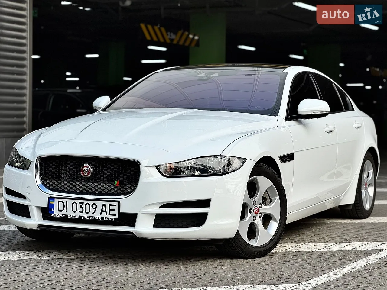 2016 Jaguar XE - мініатюра 17