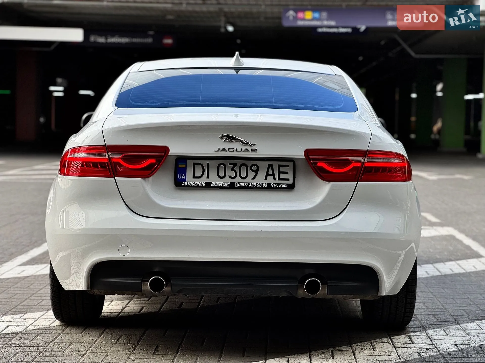 2016 Jaguar XE - мініатюра 22