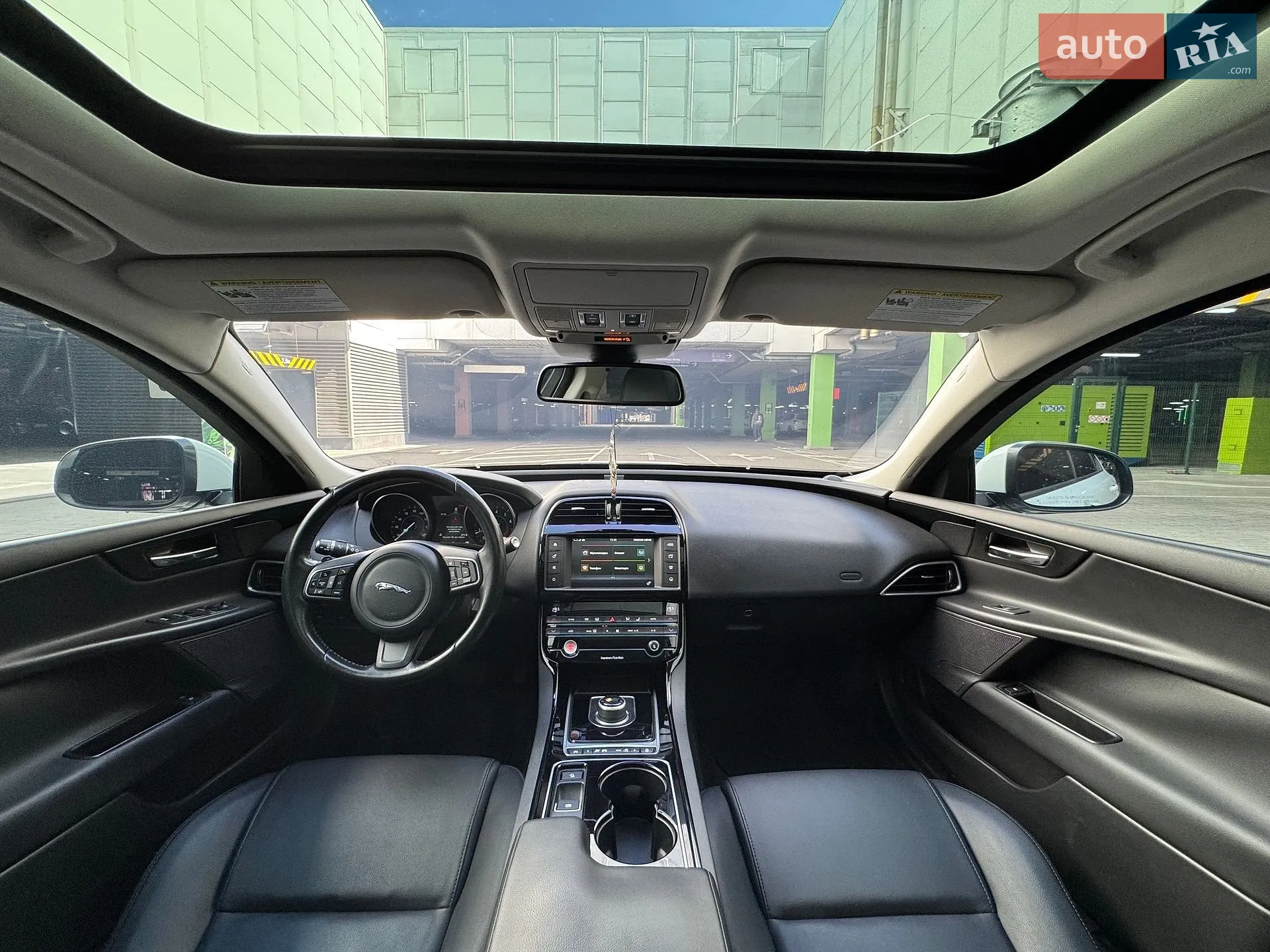 2016 Jaguar XE - мініатюра 53