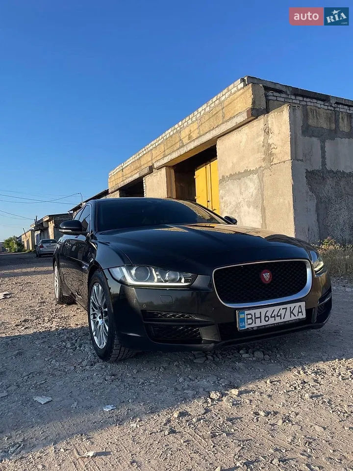 2016 Jaguar XE - мініатюра 28