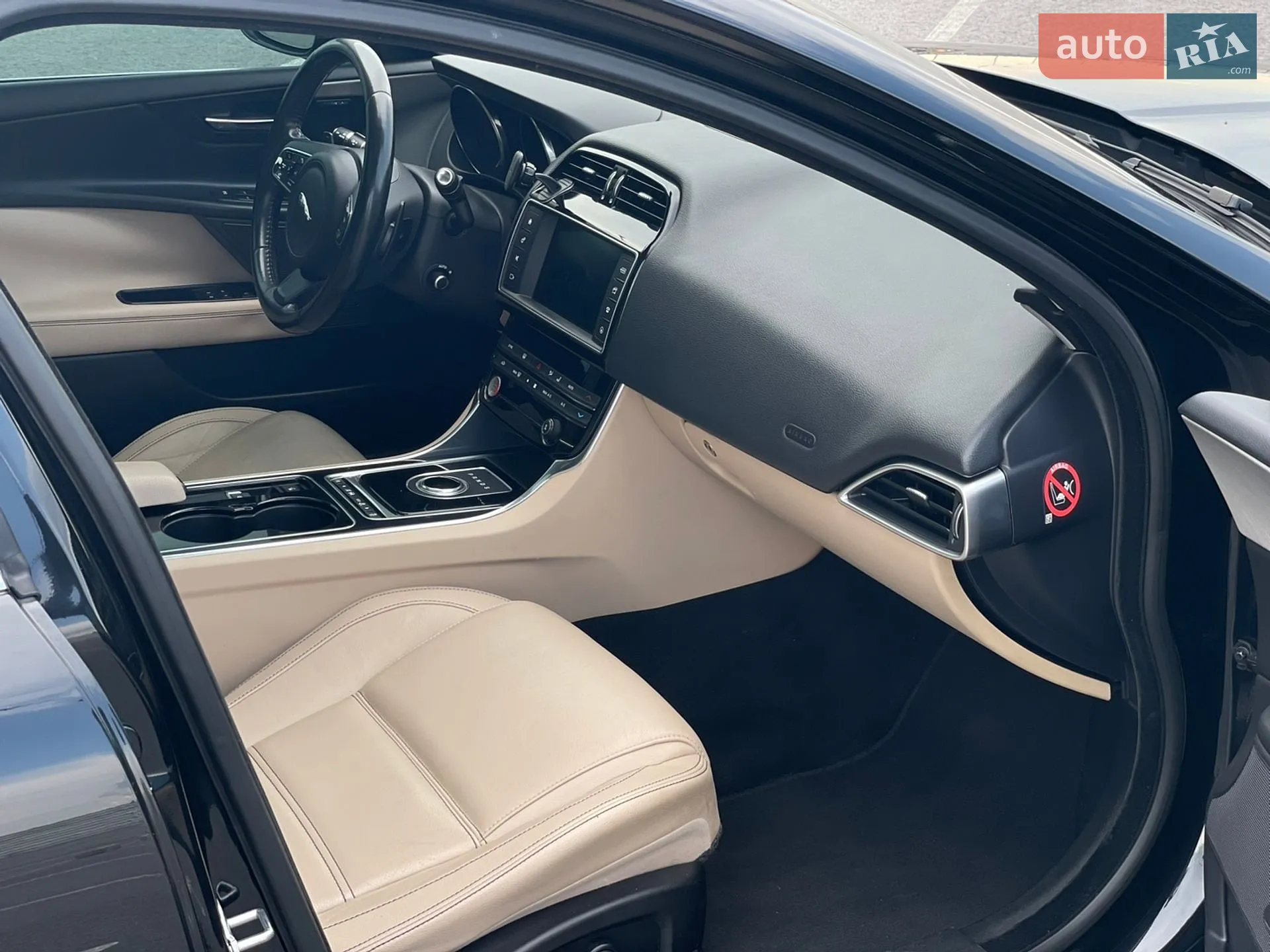 2016 Jaguar XE - мініатюра 37