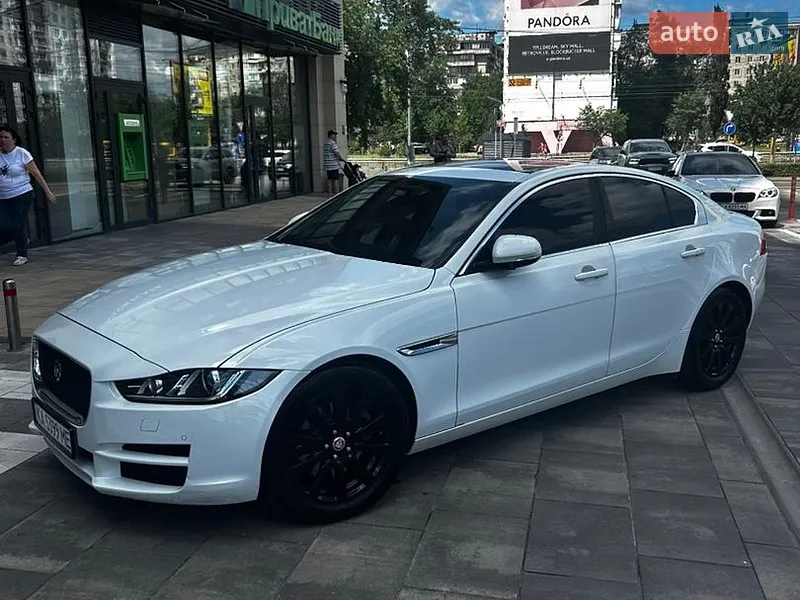 Jaguar XE 2015