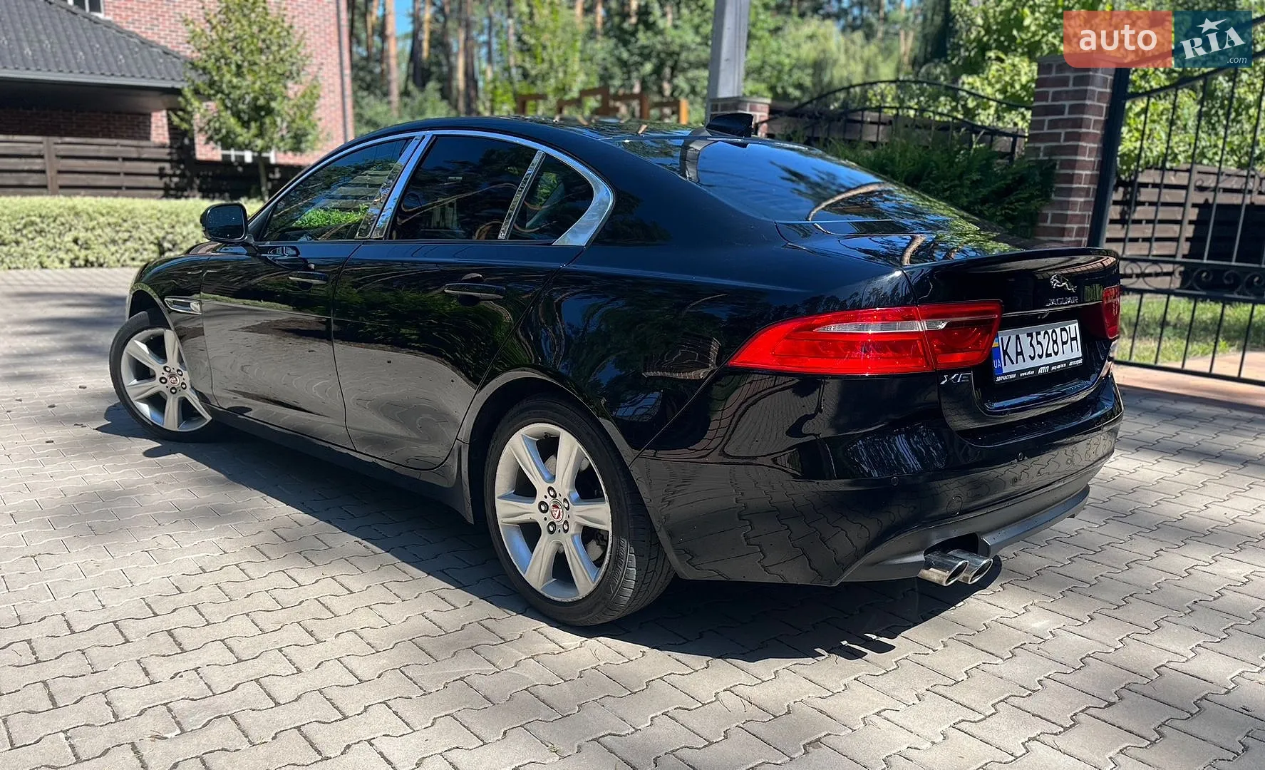 2016 Jaguar XE - мініатюра 5