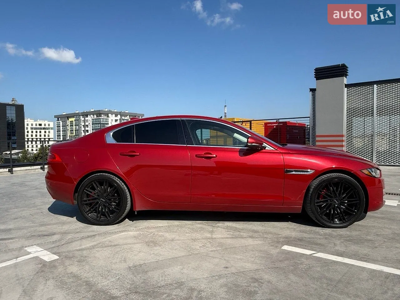 2018 Jaguar XE - мініатюра 10