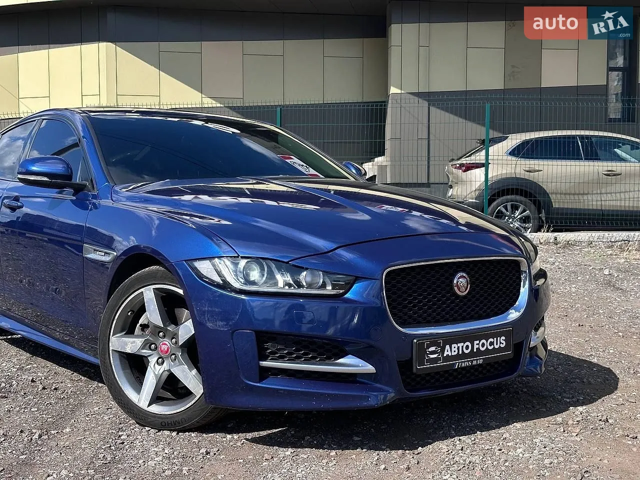 2015 Jaguar XE - мініатюра 2