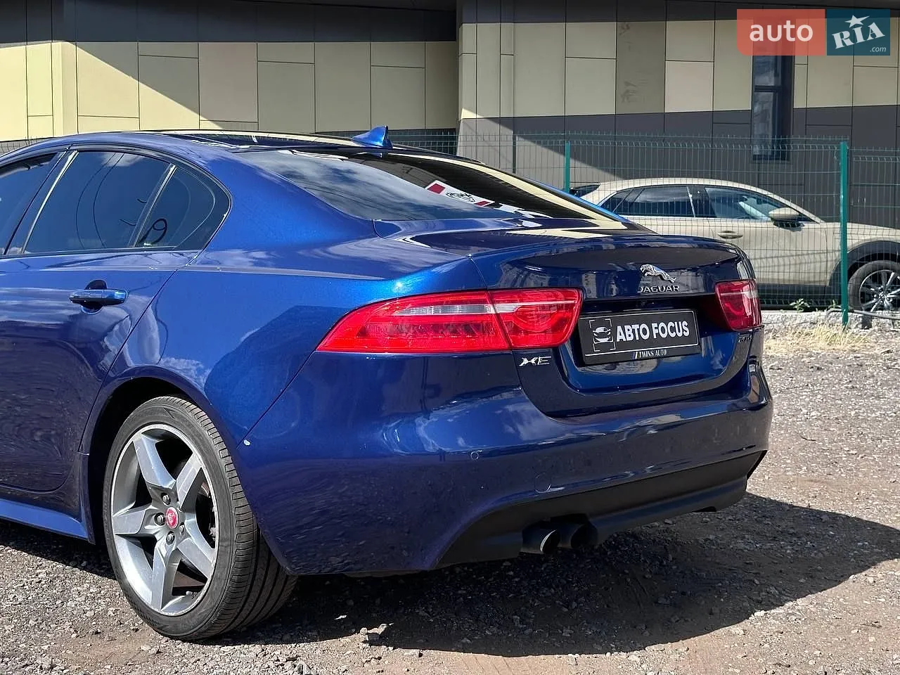 2015 Jaguar XE - мініатюра 6