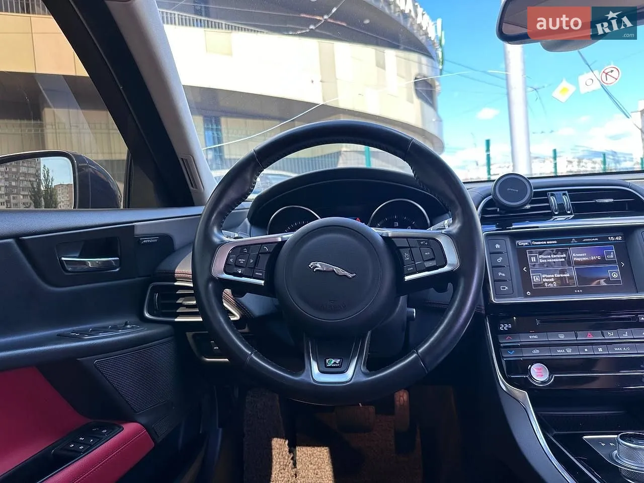 2015 Jaguar XE - мініатюра 15