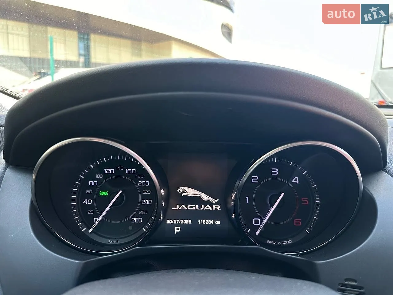 2015 Jaguar XE - мініатюра 16