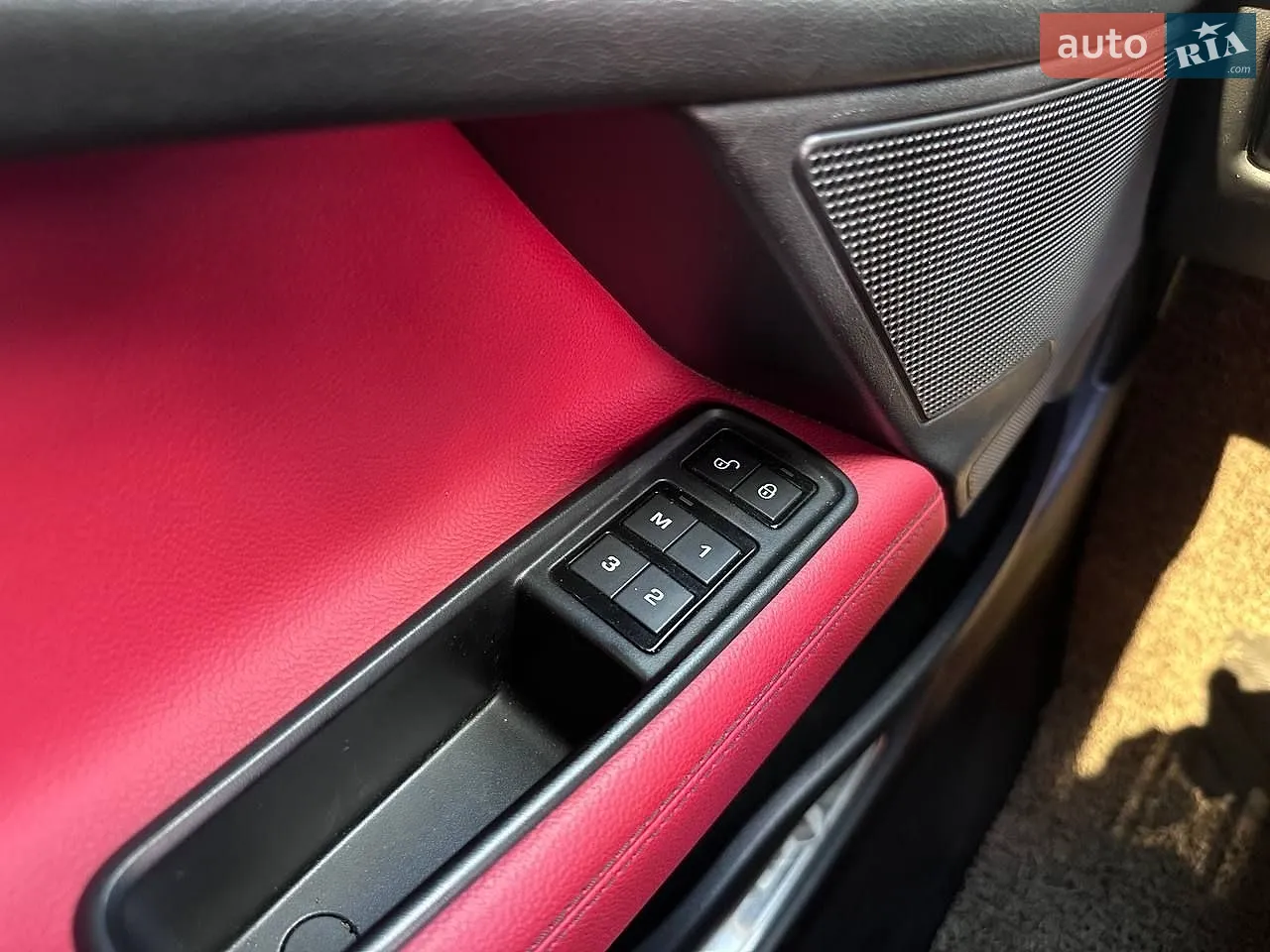 2015 Jaguar XE - мініатюра 18