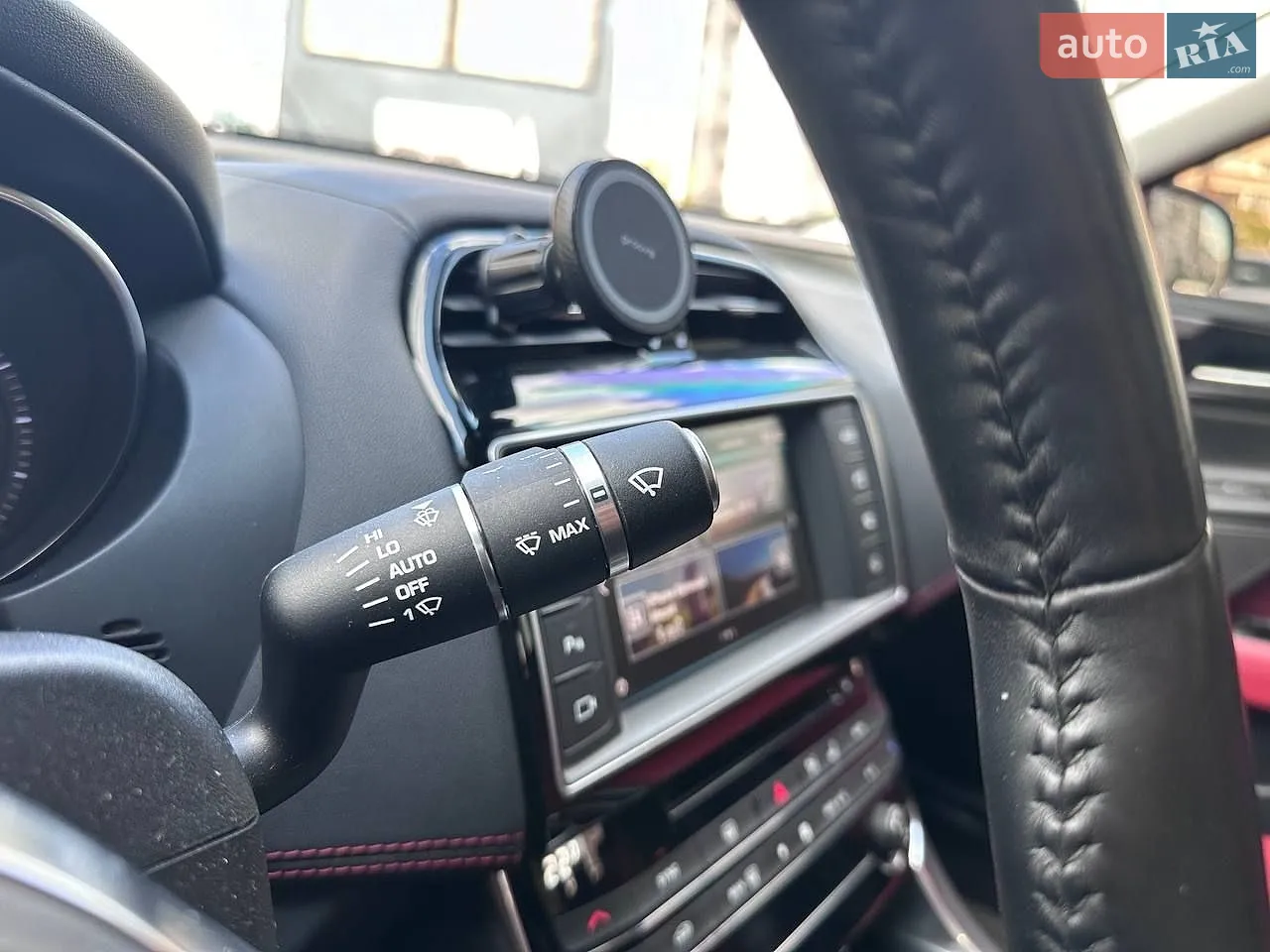 2015 Jaguar XE - мініатюра 22