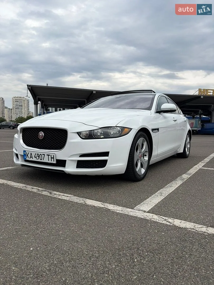 2017 Jaguar XE - фото 1