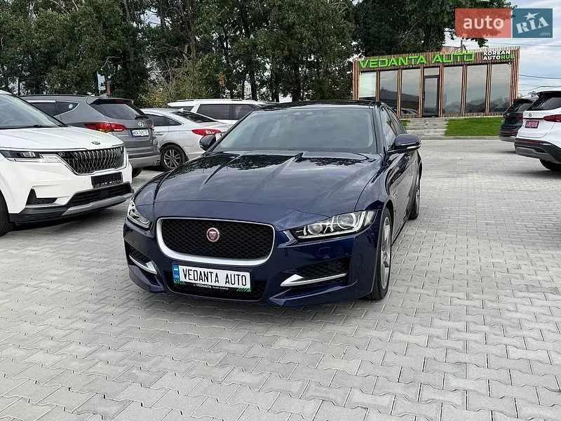 Jaguar XE