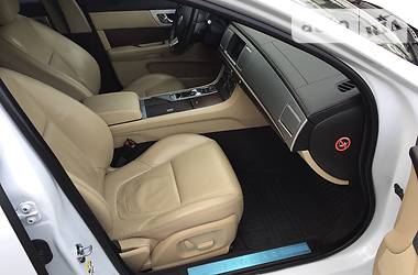 Седан Jaguar XF 2014 в Днепре