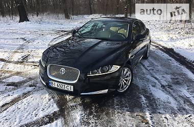 Седан Jaguar XF 2013 в Лубнах