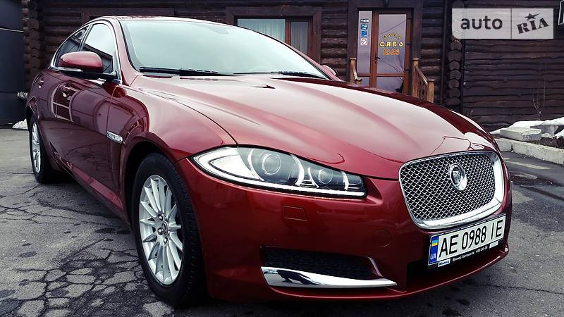 Jaguar XF 2012 года
