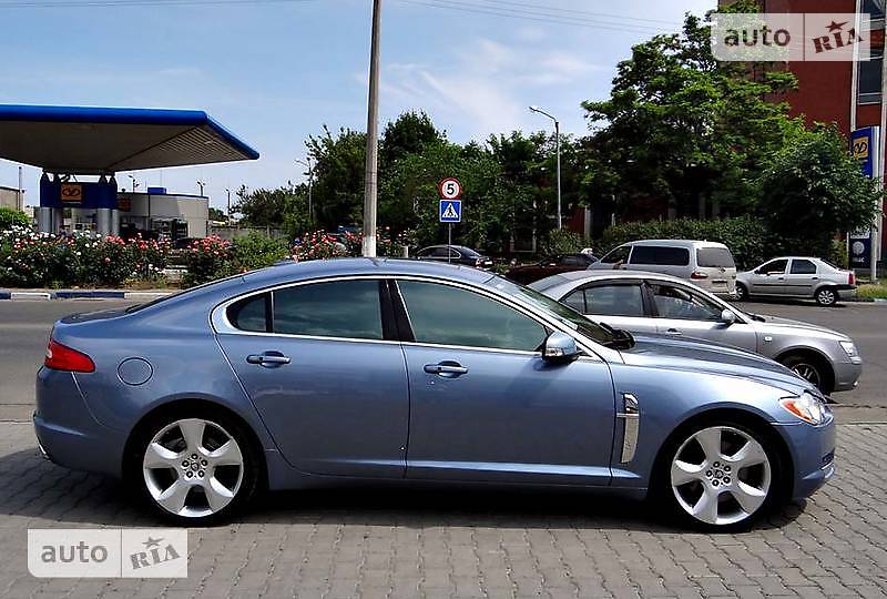 Jaguar XF 2008 года