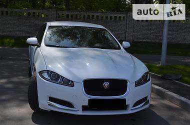 Седан Jaguar XF 2015 в Киеве